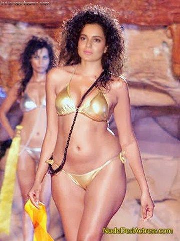 kangana-Ranaut-micro-bikini-walk