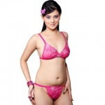 फिटिंग की चड्डी और ब्रा में नंगी लडकियों के फोटो Hot Indian Bold Model wearing tight Net Bra panties Hot Women In Bra And Panties Stock Photos and Pictures
