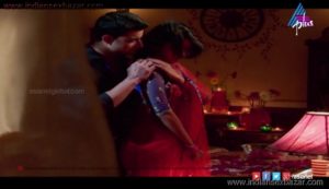 कुमुद अपने मोटे मोटे बोबे और गांड सरस्वतीचन्द्र को दिखाते हुए Jennifer winget fucking photo (18)