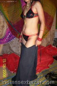 Bhabhi aunty removing her Bra and Dress Full HD Porn Videos Free Download xxx photos nude images (3)