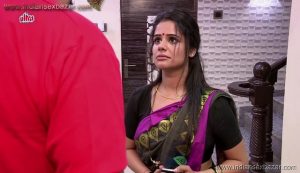 Indian Sexy and very Hot housewife bhabhi Hot masala pictures Real Life Hot Figures with Curves Sexy Desi Spicy Aunties and Bhabhis Beautiful Sexy Indian Housewife and Bhabhi Body Pictures (18)