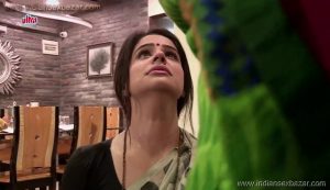 Indian Sexy and very Hot housewife bhabhi Hot masala pictures Real Life Hot Figures with Curves Sexy Desi Spicy Aunties and Bhabhis Beautiful Sexy Indian Housewife and Bhabhi Body Pictures (6)