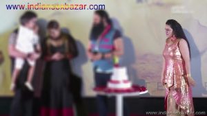 हनीप्रीत रंडी के बोबे दबा दबा कर फुला डाले फोटो में देखे सेक्स के लिये हनी प्रीत HD PORN VIDEO (3)