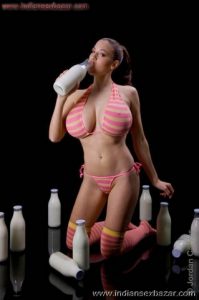Jordan Carver Milky Boobs and nipple Jordan Carver Boobs Milk Bath in Bikini Milky Boobs XXX (2)