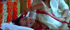 वर्जिन दुल्हन सील तुडवाने को बेताब फोटो में देखे दुल्हन सुहागरात सेक्स Virgin Bride (2)
