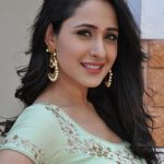 Real Life Indian Hot Girl Photo Real indian girl beauty sexy indian girls images free download (203)