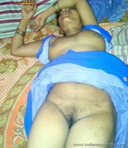 सोती हुई पत्नी के नंगे फोटो खीच कर शेयर कर रहा हु यंहा पर देखे indian wife nude (8)