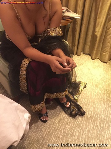 Newly Married Nude Indian Bride Beautiful Cute young indian bride Indian Bride full xx nude pic (16)