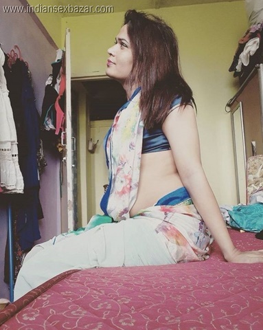 Hot Newly Married Girls And Bhabhi Newly Married Indian Girls Hot And Sexy Pic Free Download (3)