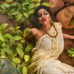 Outdoor Romance Nude Photo मलमल के बिस्तर पर चोदने लायक माल को जंगल मे ले जाके चोदते ह चूतिये (19)