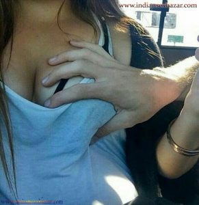 इंडियन पोर्न इंडियन स्कूल गर्ल के मोटे मोटे बूब्स दबाते हुए पोर्न फोटो Boobs Pressing Photos (11)