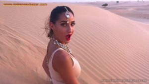 गन्दा नाच करते हुए माल लड़की रेगिस्तान में गांड हिला कर बेली डांस करते हुए Belly Dance Videos (23)