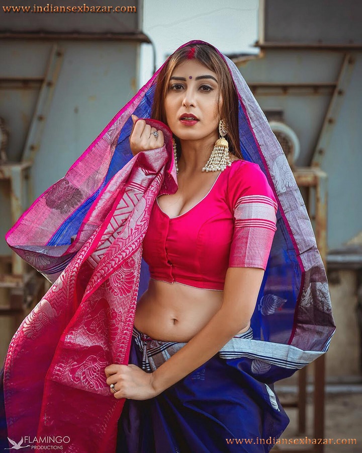 Sexy Navel Of Newly Married Indian Bhabhi Very Hot Photos 19