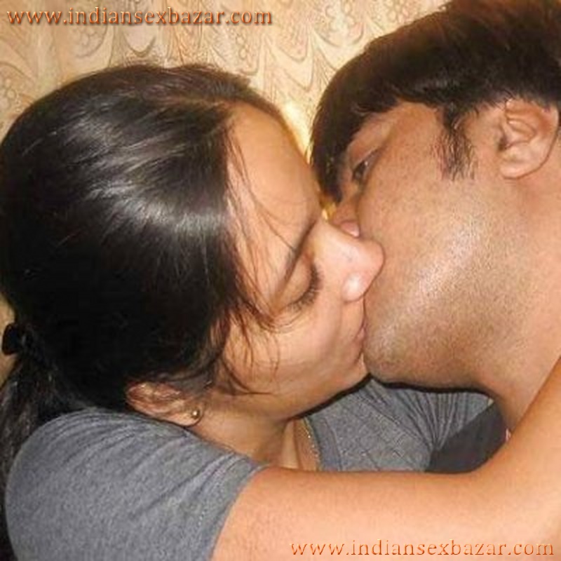 भैया ने मुझे चुदाई करवाते हुए पकड़ा फिर खुदने भी चोदा New Hindi Sex Story Brother Sister Hindi Sex Story 4