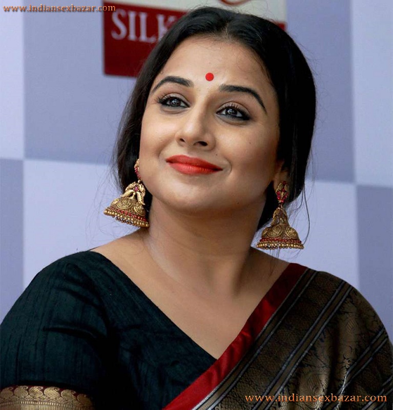 Nangi Indian Bollywood Film Actress Vidya Balan Hardcore Double Penetration By Big Black Cock XXX Porn Pic
