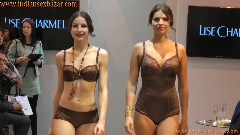 Beautiful Girls Without Dress Sexy Bra Panty And Lingerie 18 Adult Fashion Show Video And Naked Photos 6