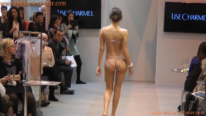 Beautiful Girls Without Dress Sexy Bra Panty And Lingerie 18 Adult Fashion Show Video And Naked Photos 9