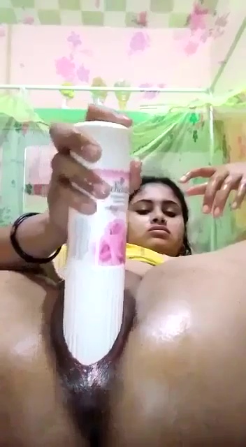 Nude Beautiful Poor Girl Masturbating With Big Plastic Bottle Indian Desi Homemade Porn Video And XXX Pictures 4