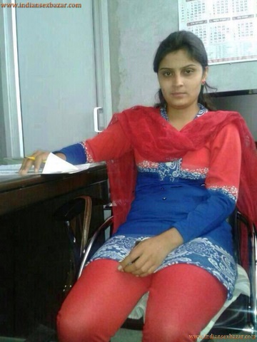 Old Man Fucked Young Girl In Office XXX Story In Hindi अधेड़ उम्र के बॉस ने 18 साल की मासूम लड़की को चोद डाला XXX Story 4