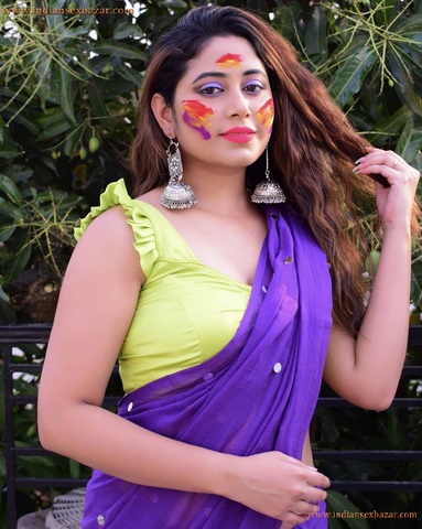 होली पर खुबसूरत भाभी के सेक्सी जिस्म के साथ मस्ती करते हुए देवर Hot Photos Bold Pictures 8