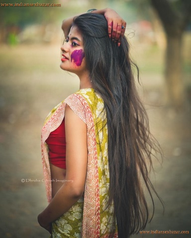 Sexy Indian Women Holi Colorful Photos होली के दिन माँ को चाचा ने रगड़ा रंग लगाने के बहाने Hot Pictures 5