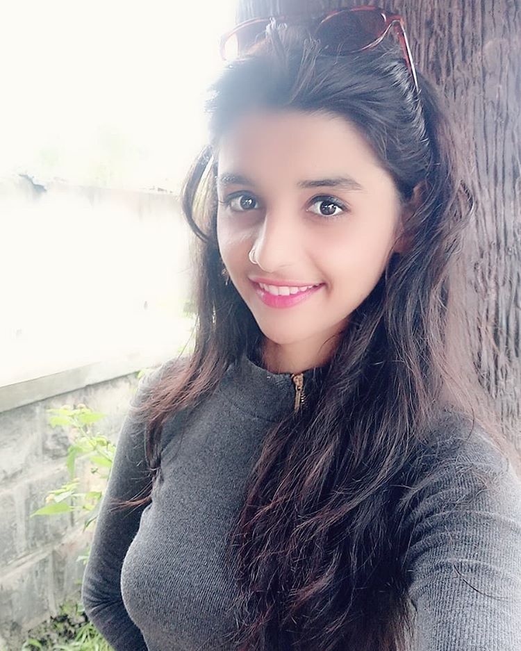 मोटा लंड पेल दिया मौसी की कुंवारी लड़की की वर्जिन चूत में XXX Story
