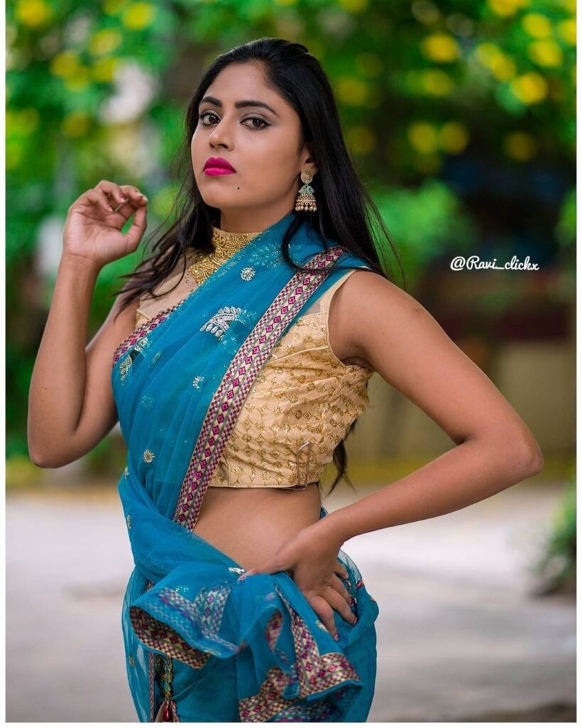 Sexy and Hot Indian Girl In Blue Color Cotton Saree and Cut Sleeves Blouses or Sleeveless Blouse (1)