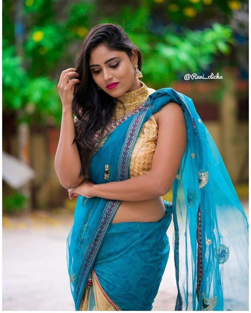 Sexy and Hot Indian Girl In Blue Color Cotton Saree and Cut Sleeves Blouses or Sleeveless Blouse (3)