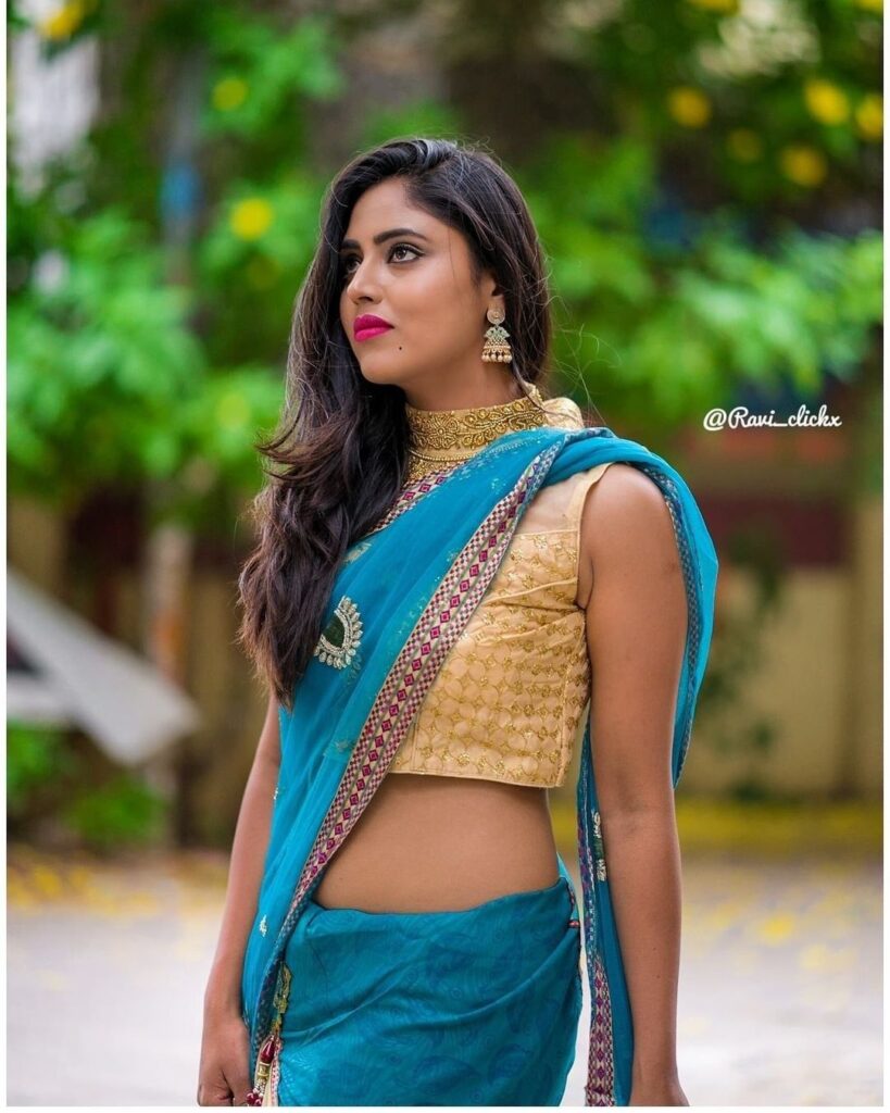 Sexy and Hot Indian Girl In Blue Color Cotton Saree and Cut Sleeves Blouses or Sleeveless Blouse (4)