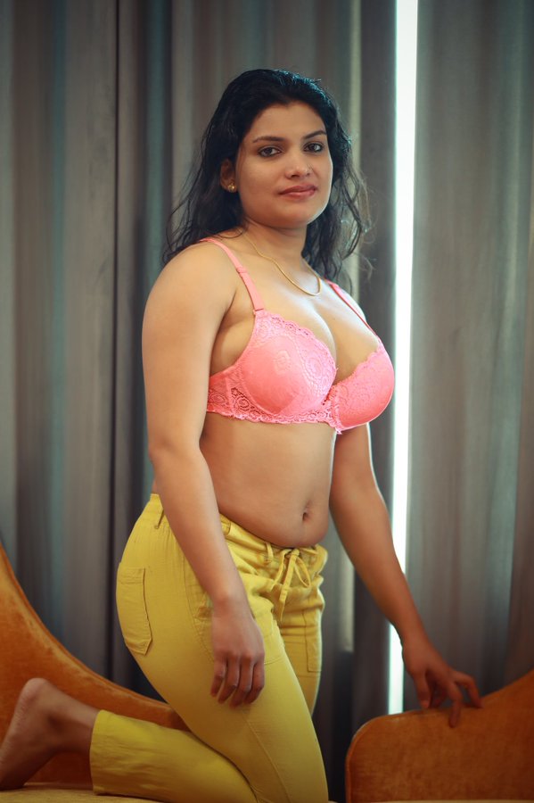 Malayalam-Model-Resmi-R-Nair-Sensual-Nude-Photos-XXX-Porn-Pic-Gallery-32