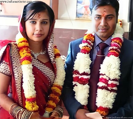 मेरी-दूसरी-शादी-चुड़क्कड़-रंडी-हर्षिता-के-साथ-दूल्हा-दुल्हन-हिंदी-XXX-सेक्स-कहानी-Indian-Bride-Groom-Sex-Story-2