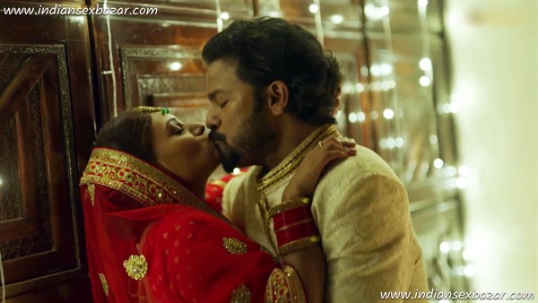 Indian-Bride-and-Groom-Kissing-Before-Enjoying-First-Night-Sex-XXX-Photos-Porn-Videos