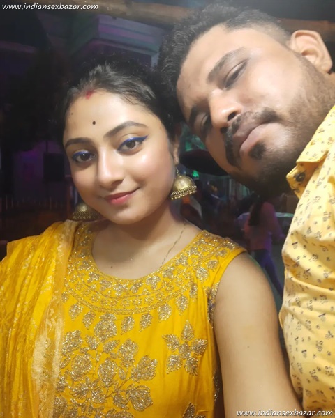 आंटी-की-घने-झांट-के-बालों-से-घिरी-चूत-को-देखकर-मेरे-मुँह-में-पानी-आ-गया-नयी-हिंदी-सेक्स-स्टोरी-1