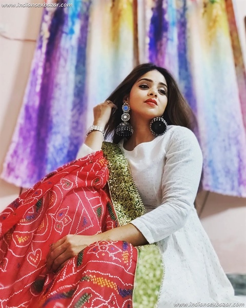 धमाकेदार-चुदाई-के-दर्द-से-नंगी-बहन-चिल्ला-उठी-चूत-भी-सूज-गई-नई-हिंदी-XXX-सेक्स-स्टोरी-1