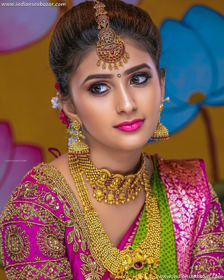 Beautiful-Chennai-Bride-in-Lehenga-Choli-Full-HD-Pics-Bridal-Makeup-Dress-Jewellery-7
