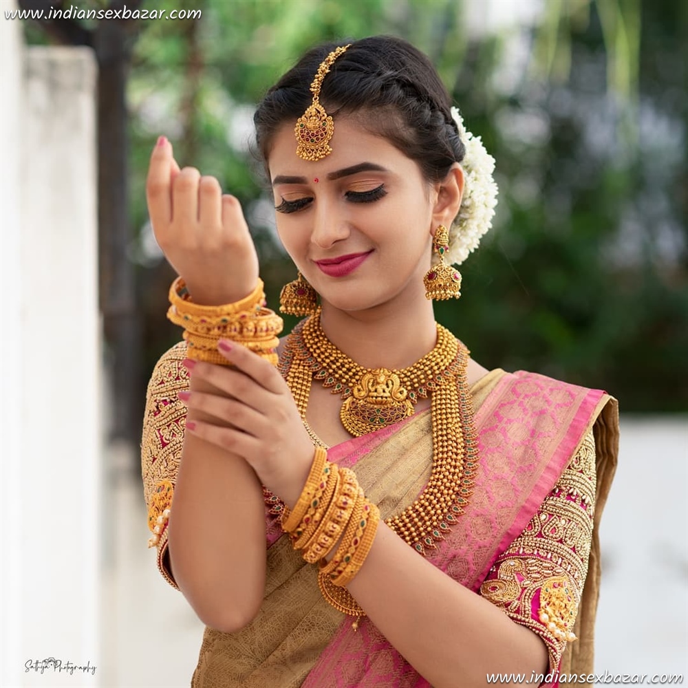 Free-Watch-Download-Stock-Photos-South-Indian-Bride-Full-HD-Pics-Bridal-Makeup-Dresses-Jewelry-Images-10