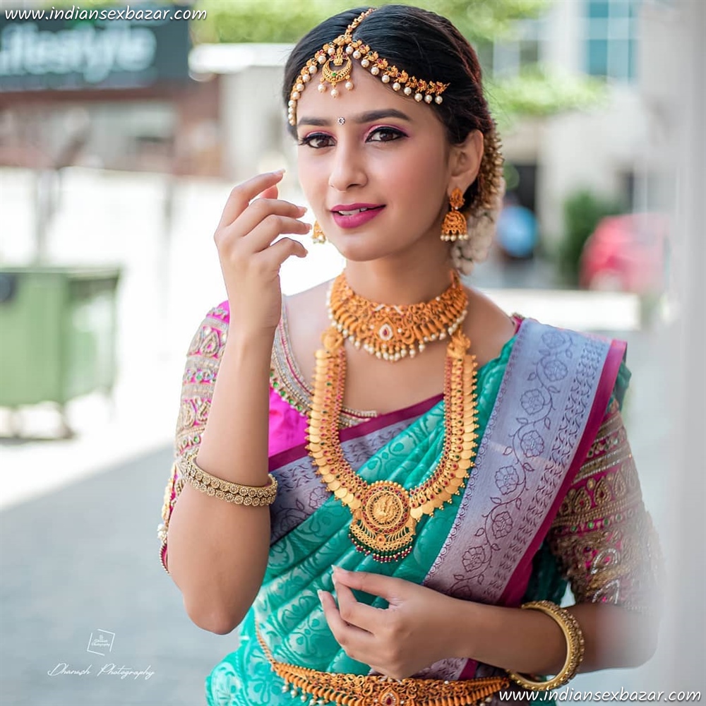 Free-Watch-Download-Stock-Photos-South-Indian-Bride-Full-HD-Pics-Bridal-Makeup-Dresses-Jewelry-Images-20