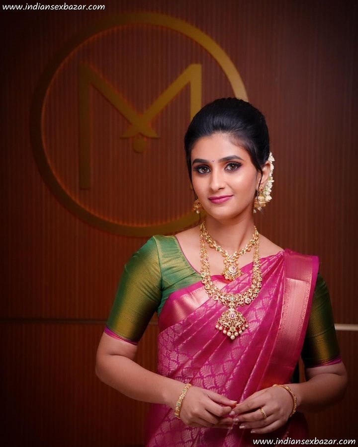Free-Watch-Download-Stock-Photos-South-Indian-Bride-Full-HD-Pics-Bridal-Makeup-Dresses-Jewelry-Images-30