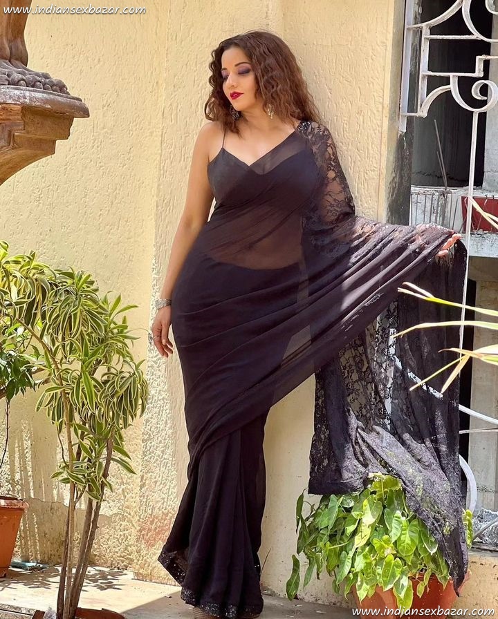 Hot-Bhojpuri-Television-Actress-Antara-Biswas-Monalisa-in-Backless-Blouse-Black-Saree-HD-Pictures-4
