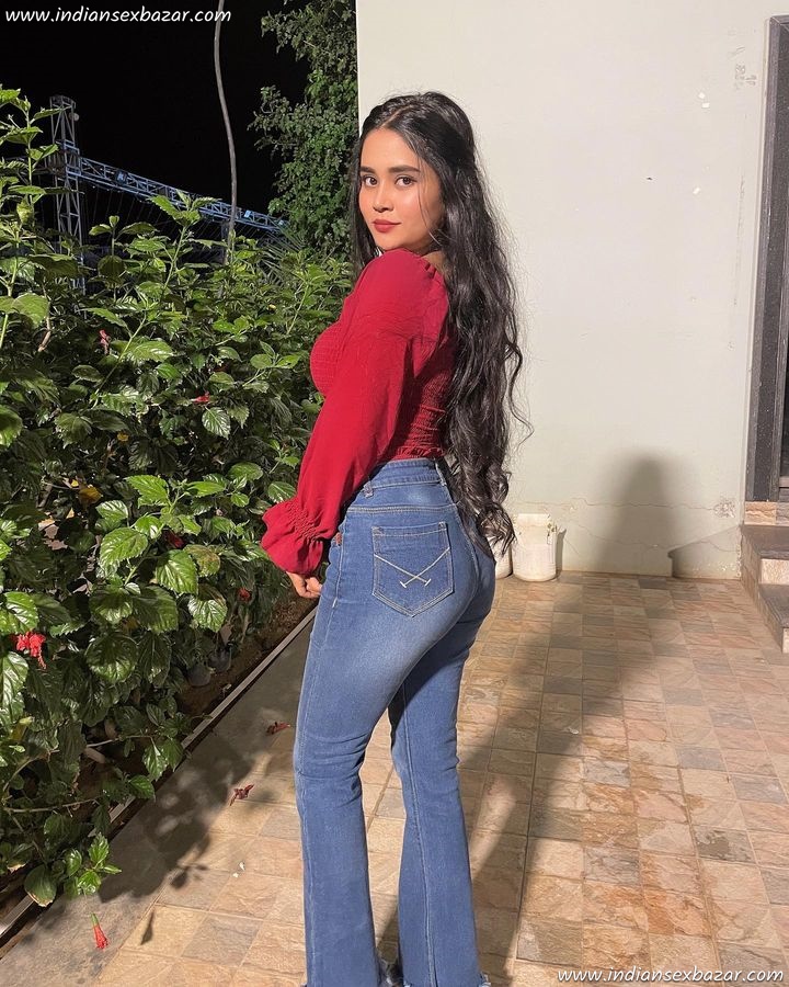 Jeans-Pant-and-Top-Exploring-Inner-Beauty-of-Indian-Girls-Full-HD-Royalty-Free-Stock-Images-21