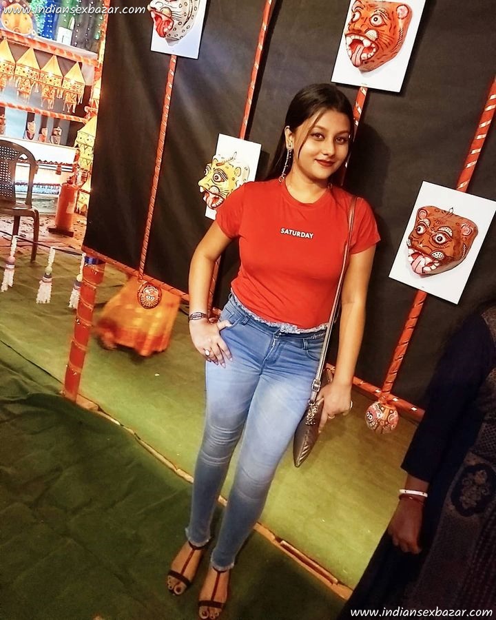 Jeans-Pant-and-Top-Exploring-Inner-Beauty-of-Indian-Girls-Full-HD-Royalty-Free-Stock-Images-22