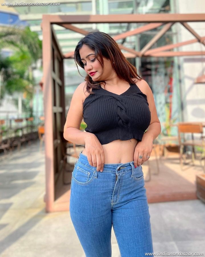 Jeans-Pant-and-Top-Exploring-Inner-Beauty-of-Indian-Girls-Full-HD-Royalty-Free-Stock-Images-29